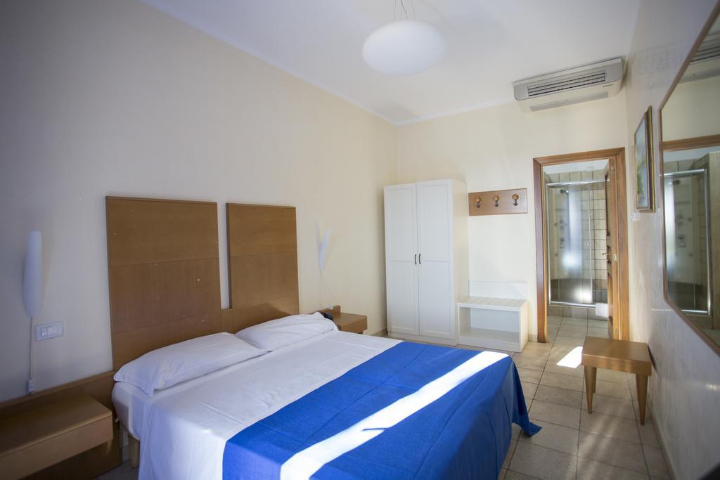 סנט'איזידורו Hotel Resort Portoselvaggio מראה חיצוני תמונה